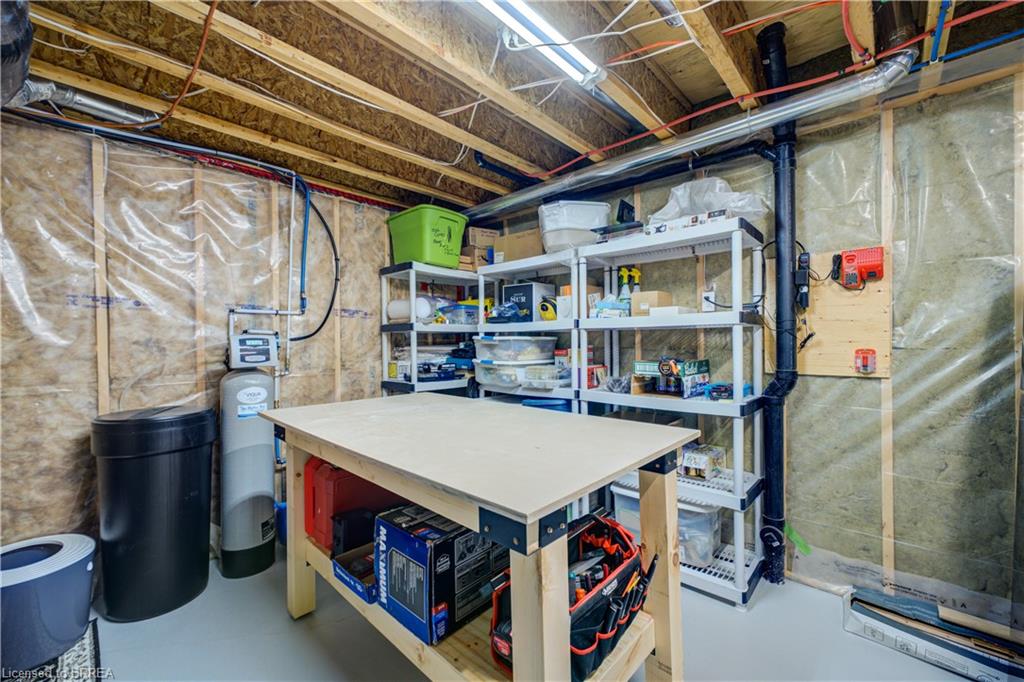 9-60 Dufferin Avenue Property Photo 39