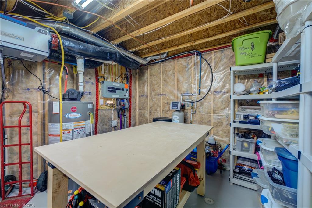 9-60 Dufferin Avenue Property Photo 40