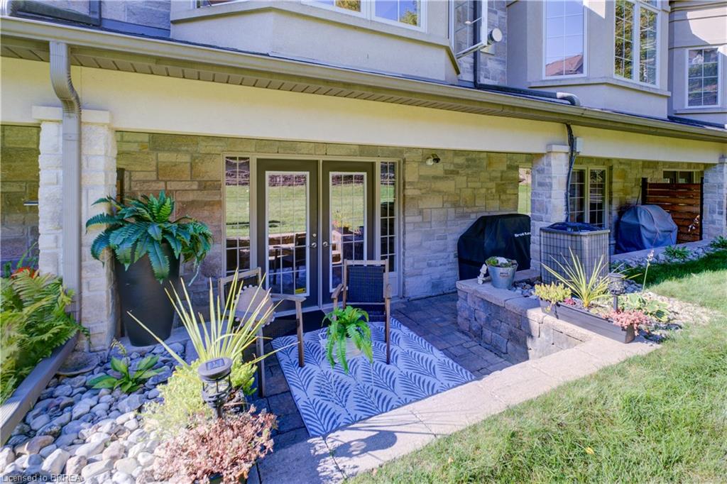 9-60 Dufferin Avenue Property Photo 45