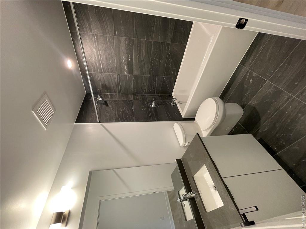 706-2069 Lakeshore Road Property Photo 10