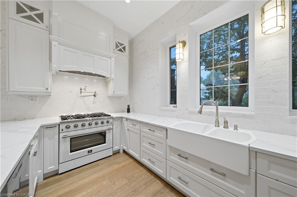 347 Queen Street S Property Photo 14