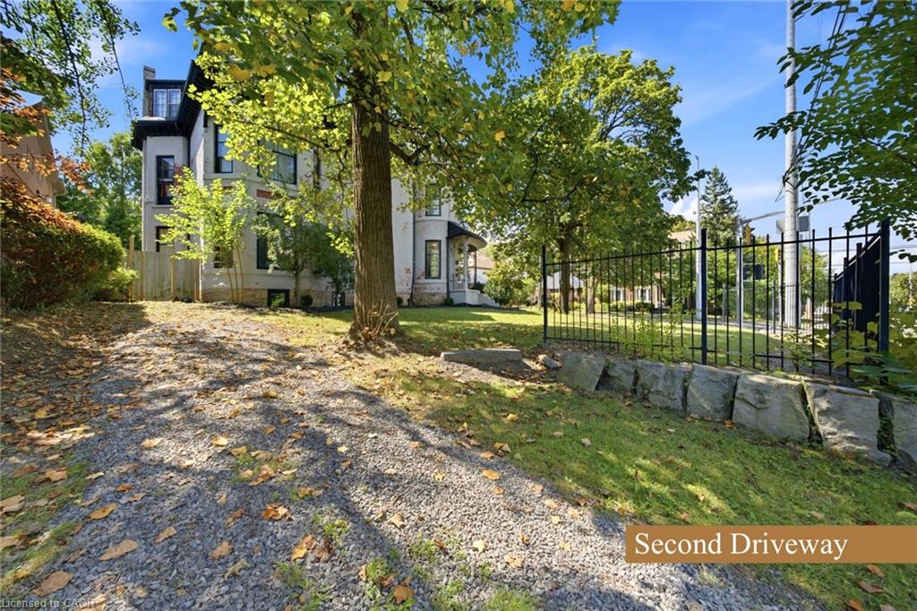 347 Queen Street S Property Photo 39