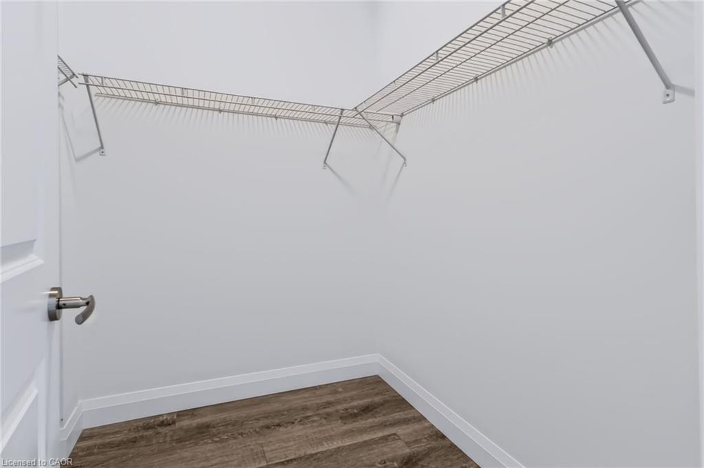 119-1 Redfern Avenue Property Photo 18
