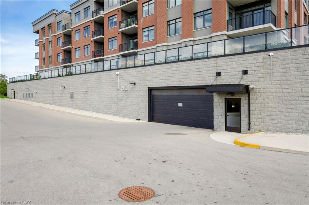 119-1 Redfern Avenue Property Photo 49