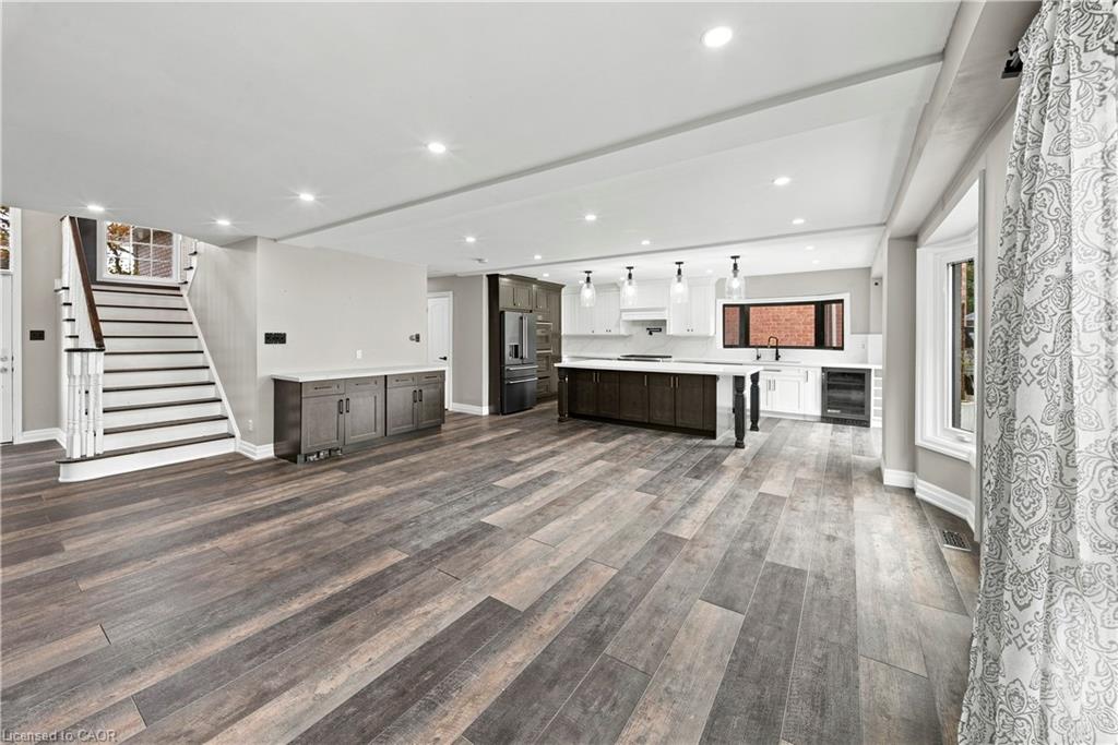 96 Laurendale Avenue Property Photo 10