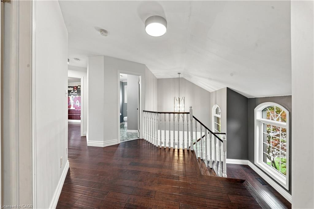 96 Laurendale Avenue Property Photo 25