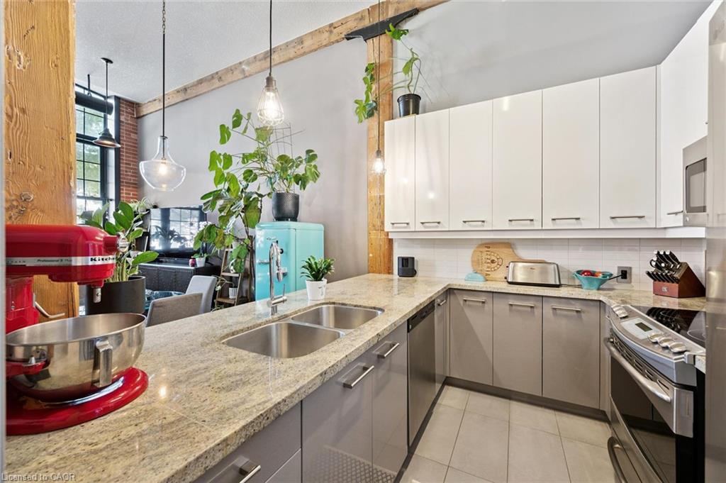 106-24 Cedar Street Property Photo 13