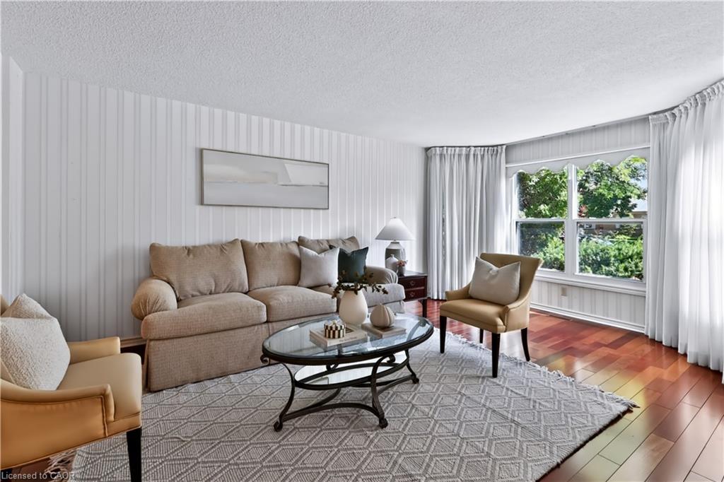 6036 St. Ives Way Property Photo 4