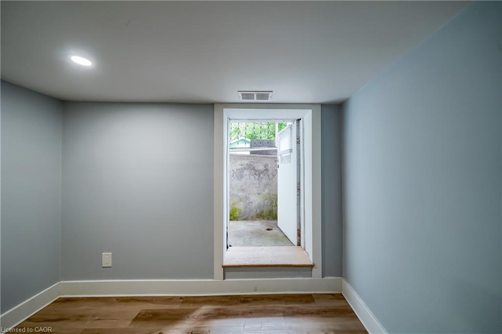 36 Kerr Street Property Photo 31