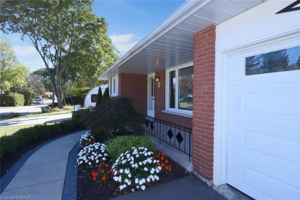 5 Rogers Road Property Photo 2