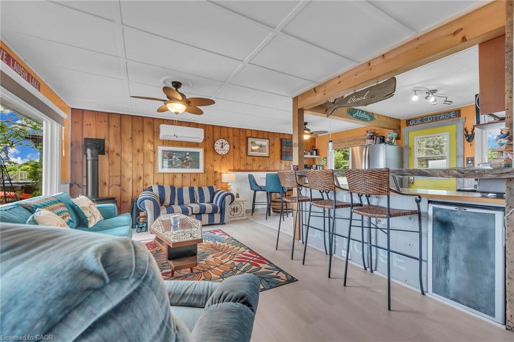 2090 Lakeshore Road Property Photo 11