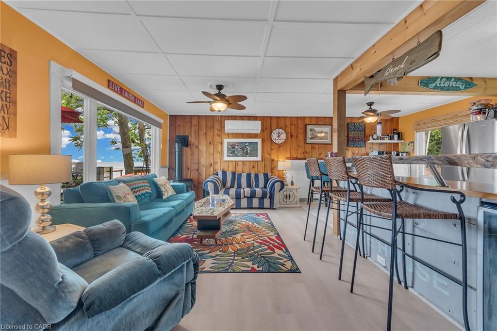 2090 Lakeshore Road Property Photo 12