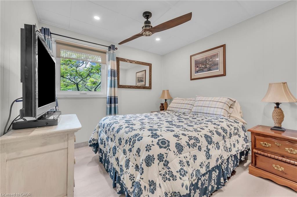 2090 Lakeshore Road Property Photo 19