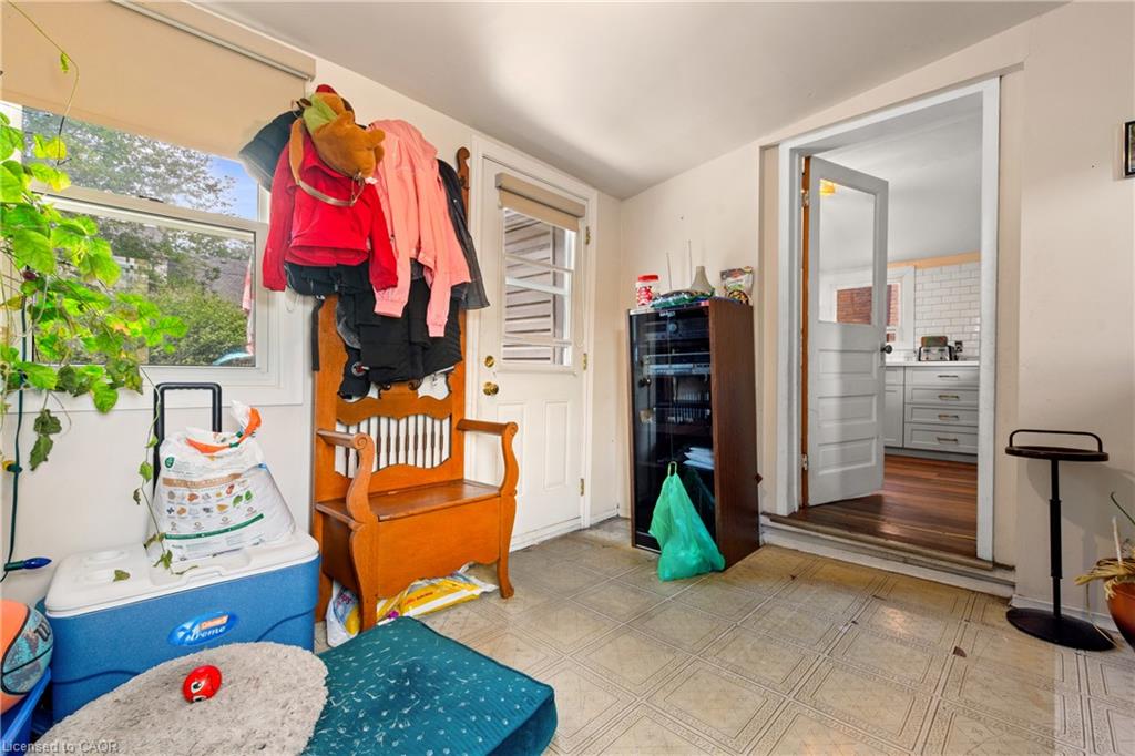 193 Locke Street N Property Photo 22