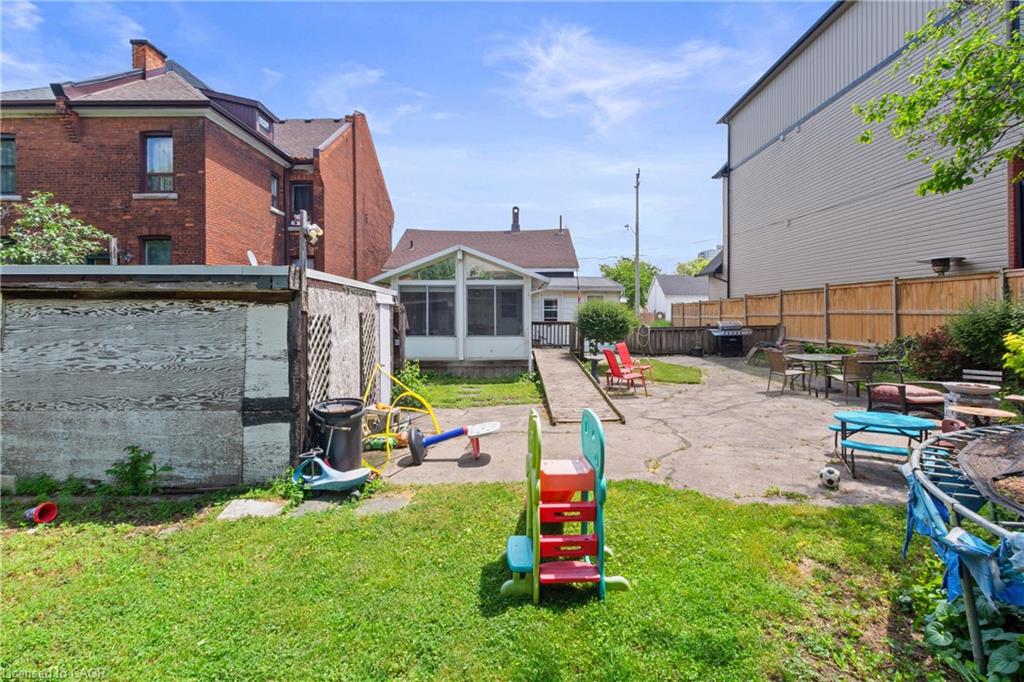 193 Locke Street N Property Photo 25