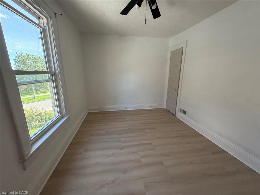 4712 Cookman Crescent Property Photo 12