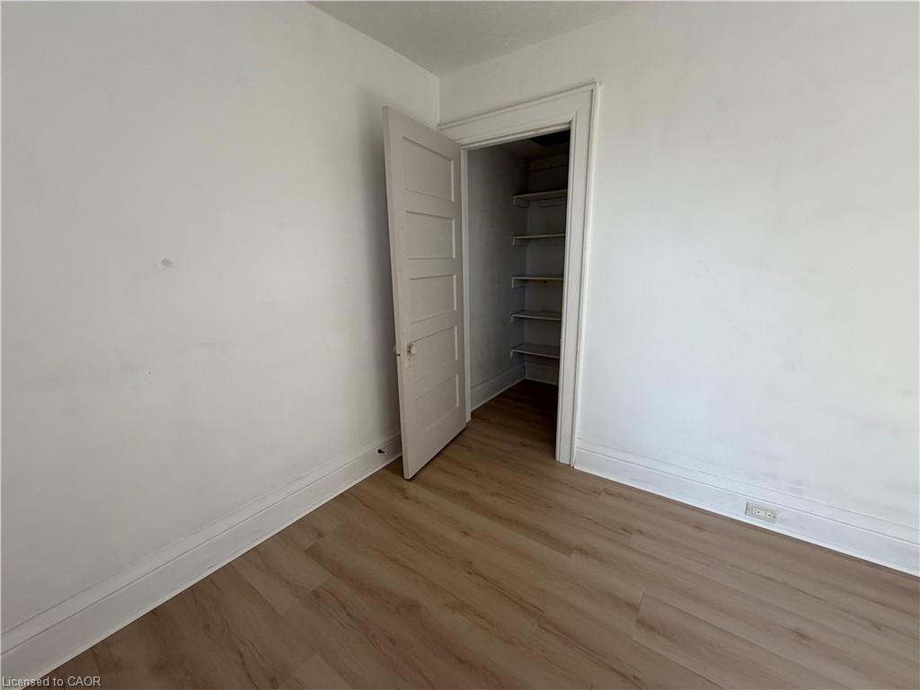 4712 Cookman Crescent Property Photo 14