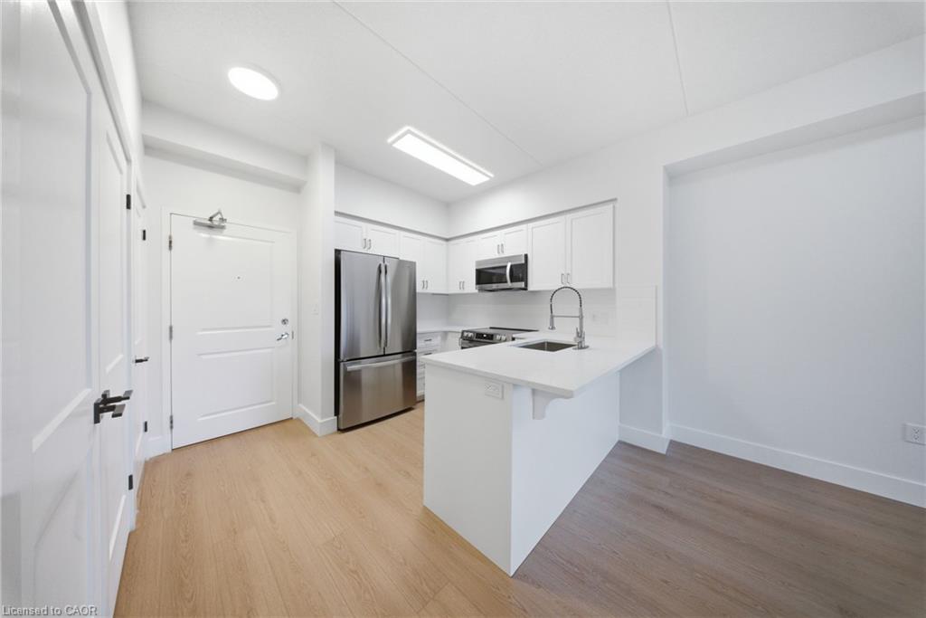 204-1083 Gordon Street Property Photo 9