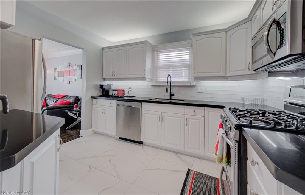 88 Glenview Avenue Property Photo 18
