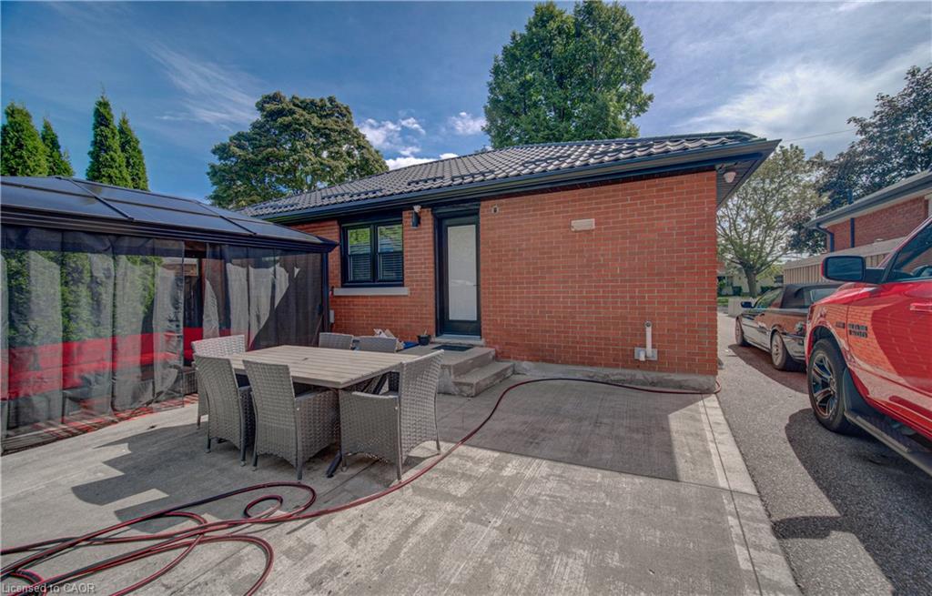 88 Glenview Avenue Property Photo 35