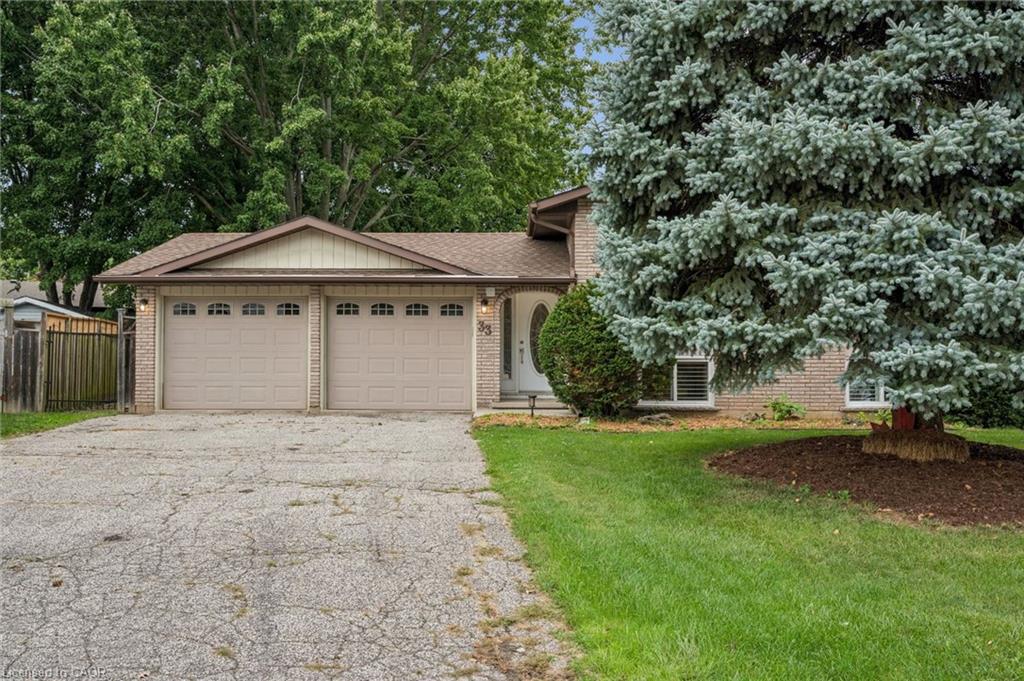 33 Maccoll Place Property Photo 3