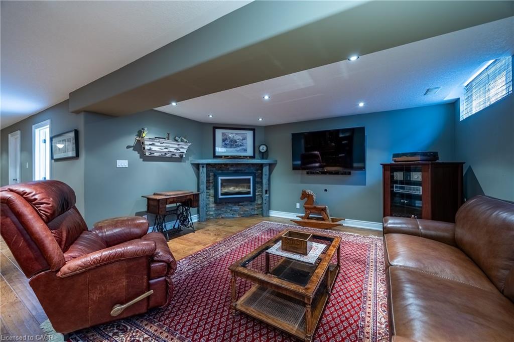 122 Donjon Boulevard Property Photo 26