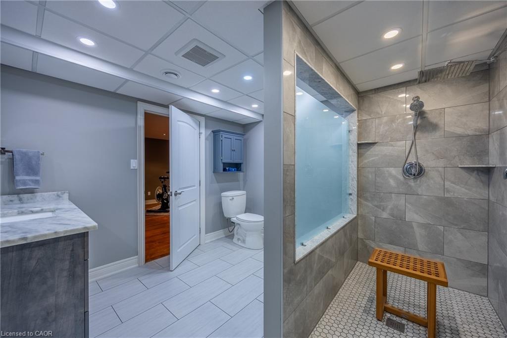 122 Donjon Boulevard Property Photo 29