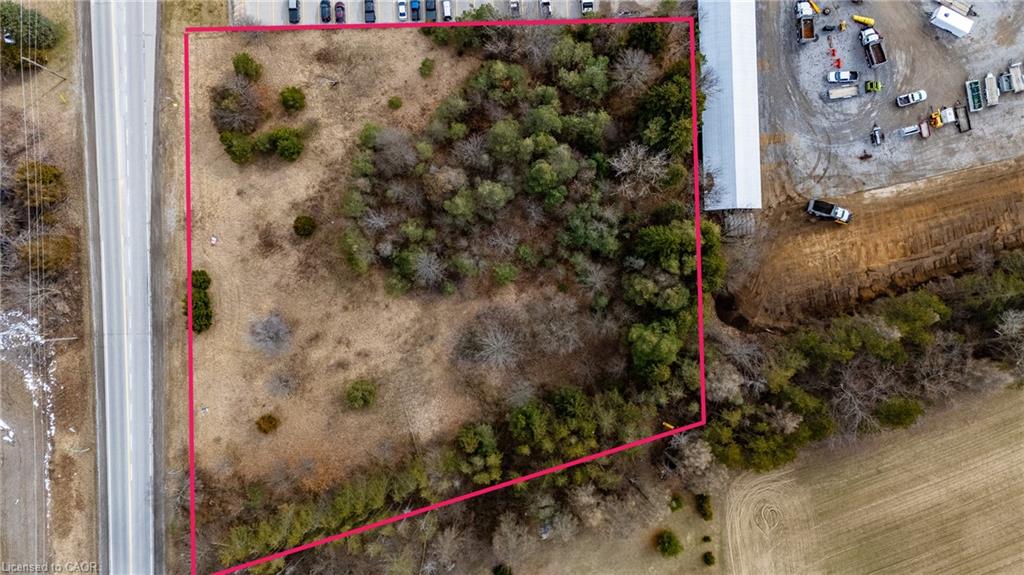 580 Queensway W Property Photo 1