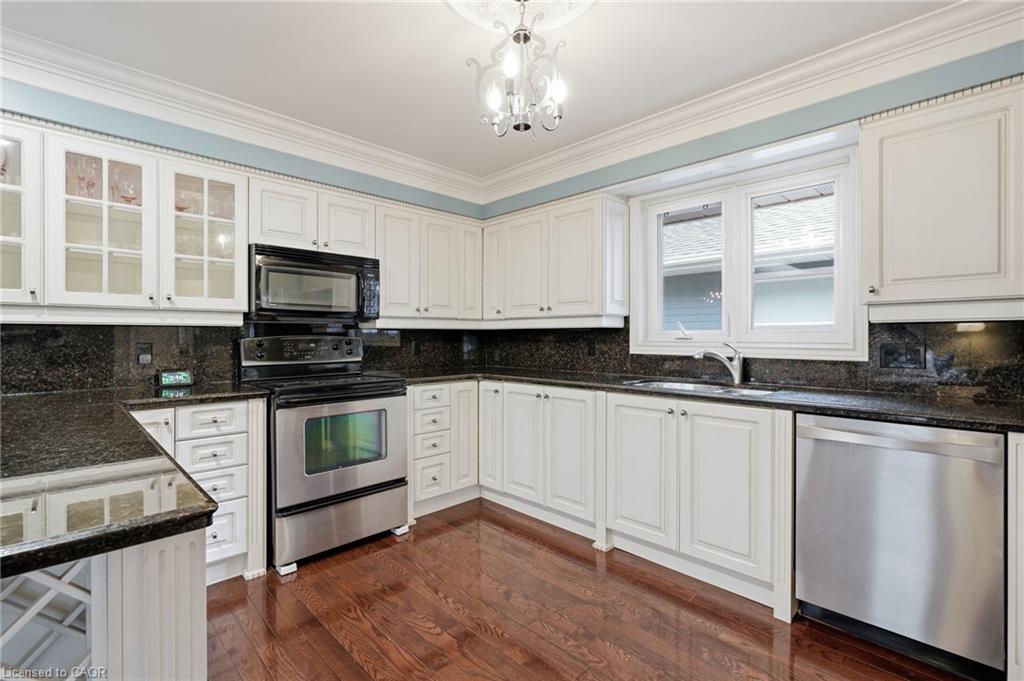 1229 Nathaniel Crescent Property Photo 13