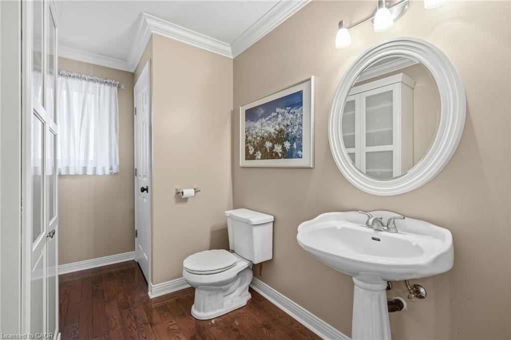 1229 Nathaniel Crescent Property Photo 28