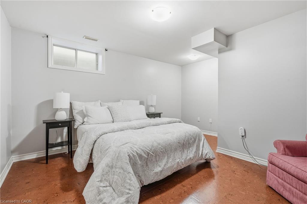 1229 Nathaniel Crescent Property Photo 33