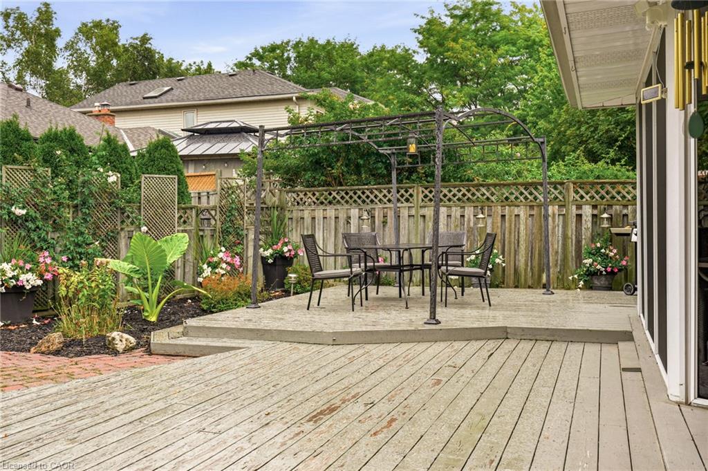 1229 Nathaniel Crescent Property Photo 37