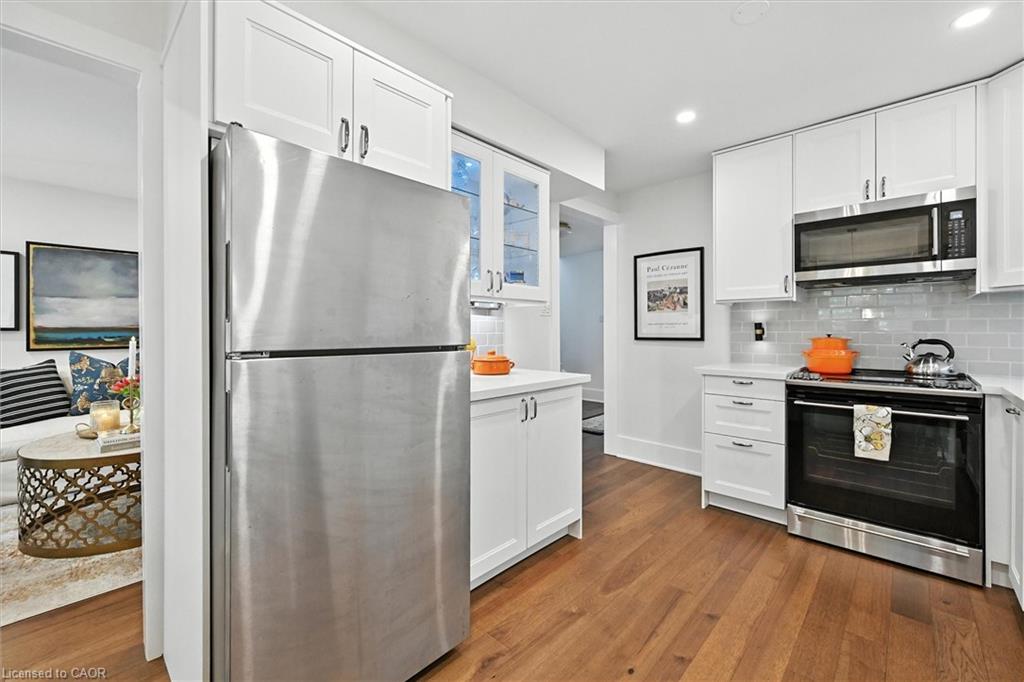 3-445 Woodview Road Property Photo 12