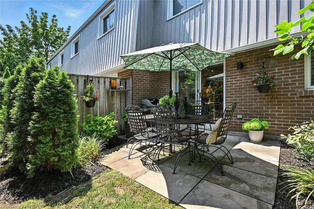 3-445 Woodview Road Property Photo 33