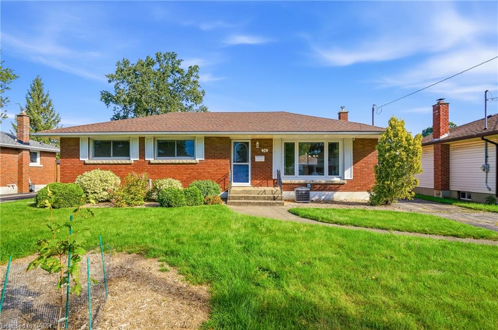 34 Beverly Crescent