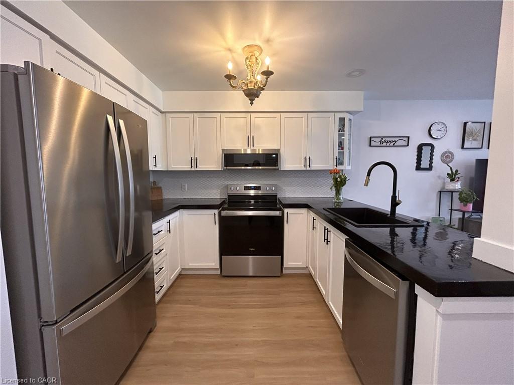 72-2737 King Street E Property Photo 12