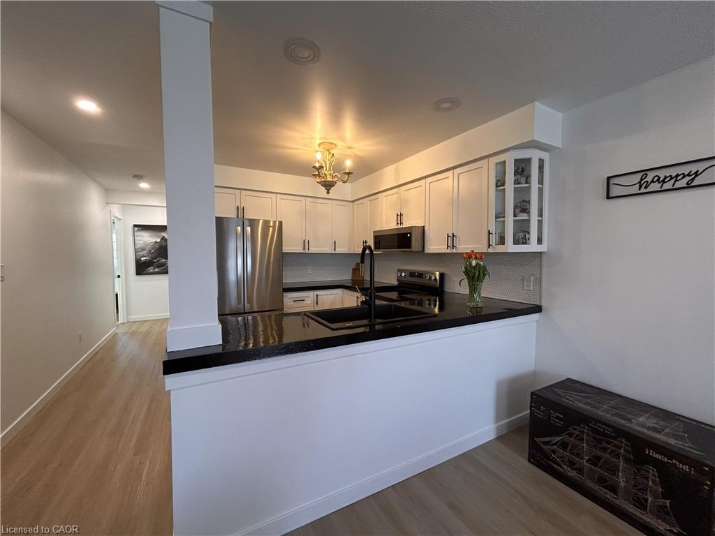72-2737 King Street E Property Photo 14