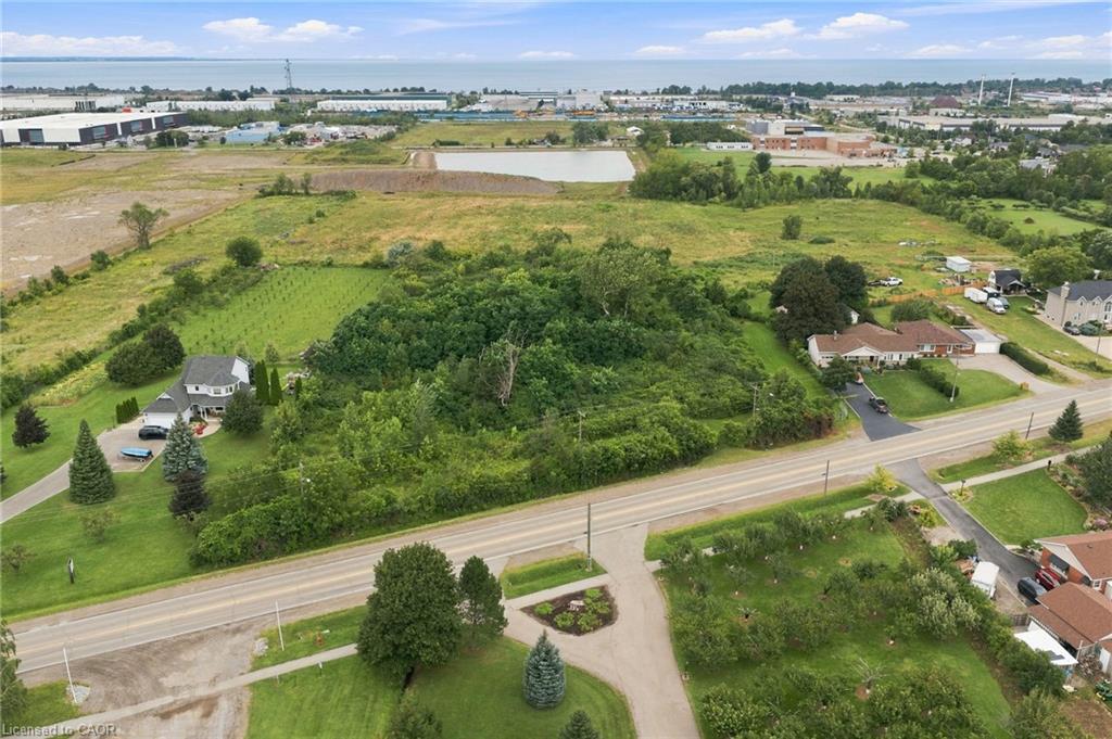 1109 Highway 8 Property Photo 8
