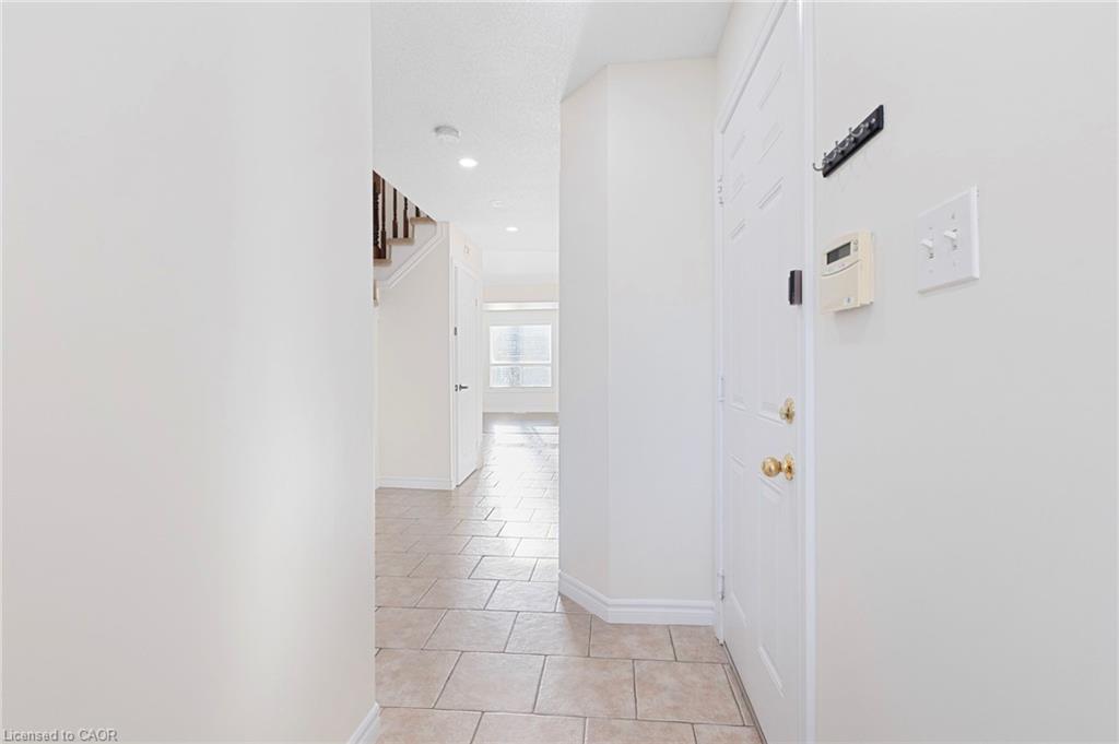 35 Thames Way Property Photo 7