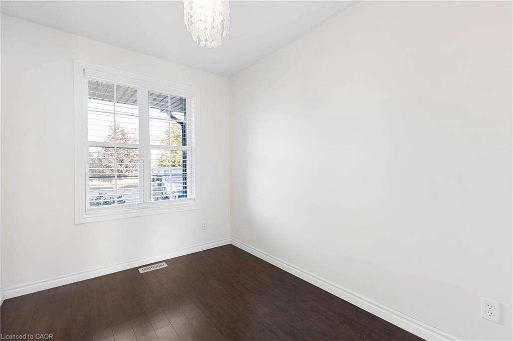35 Thames Way Property Photo 8