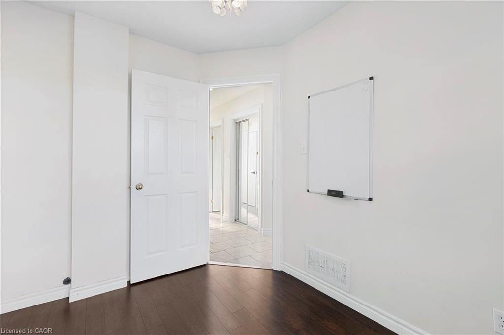 35 Thames Way Property Photo 9