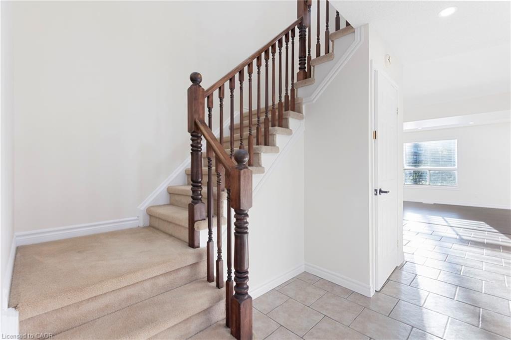 35 Thames Way Property Photo 11