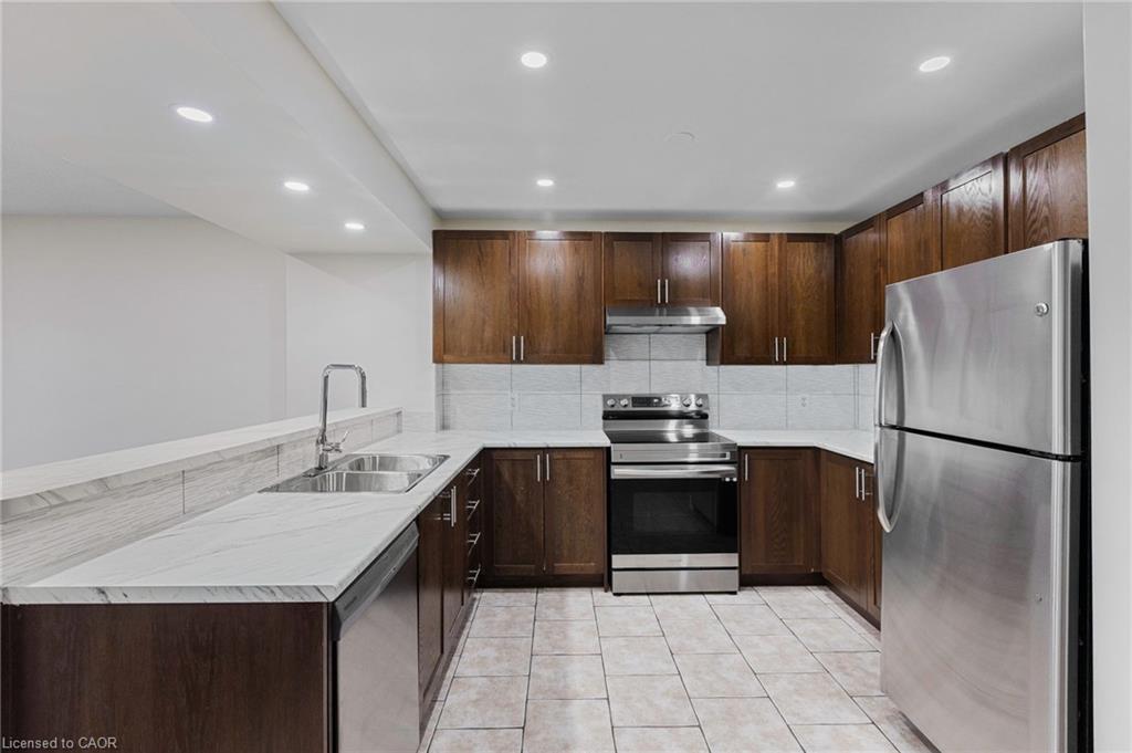 35 Thames Way Property Photo 14