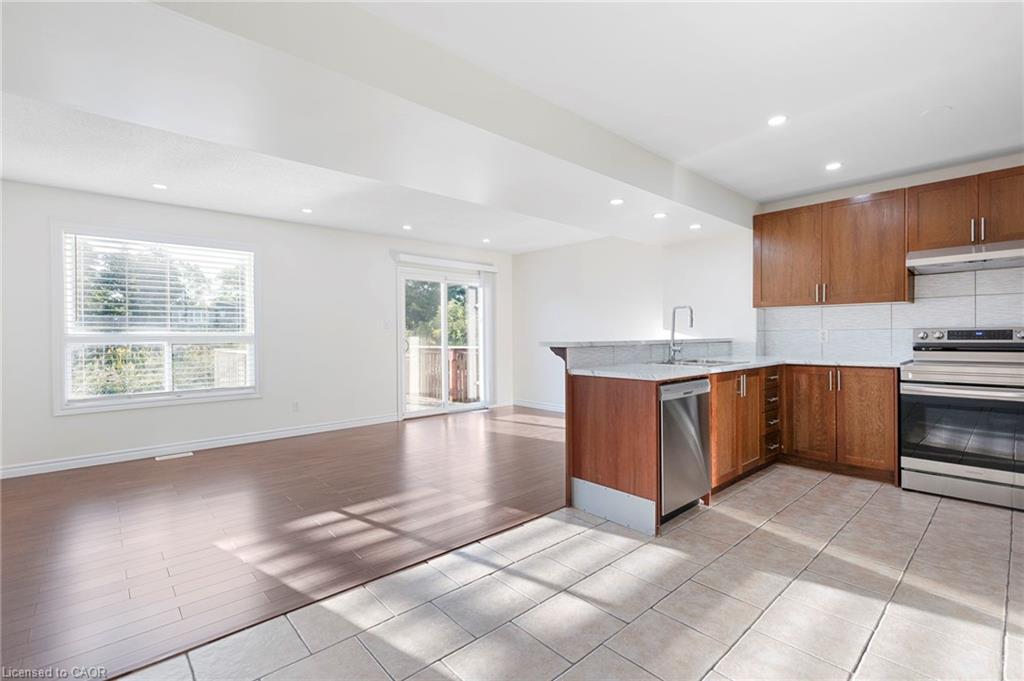 35 Thames Way Property Photo 15