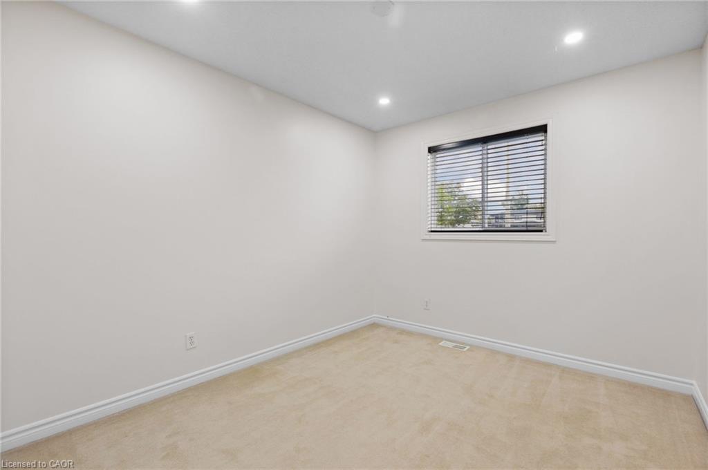 35 Thames Way Property Photo 17