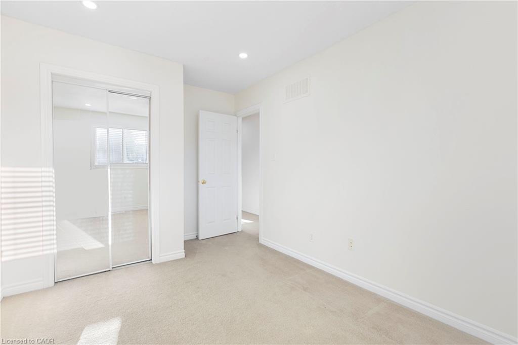 35 Thames Way Property Photo 19