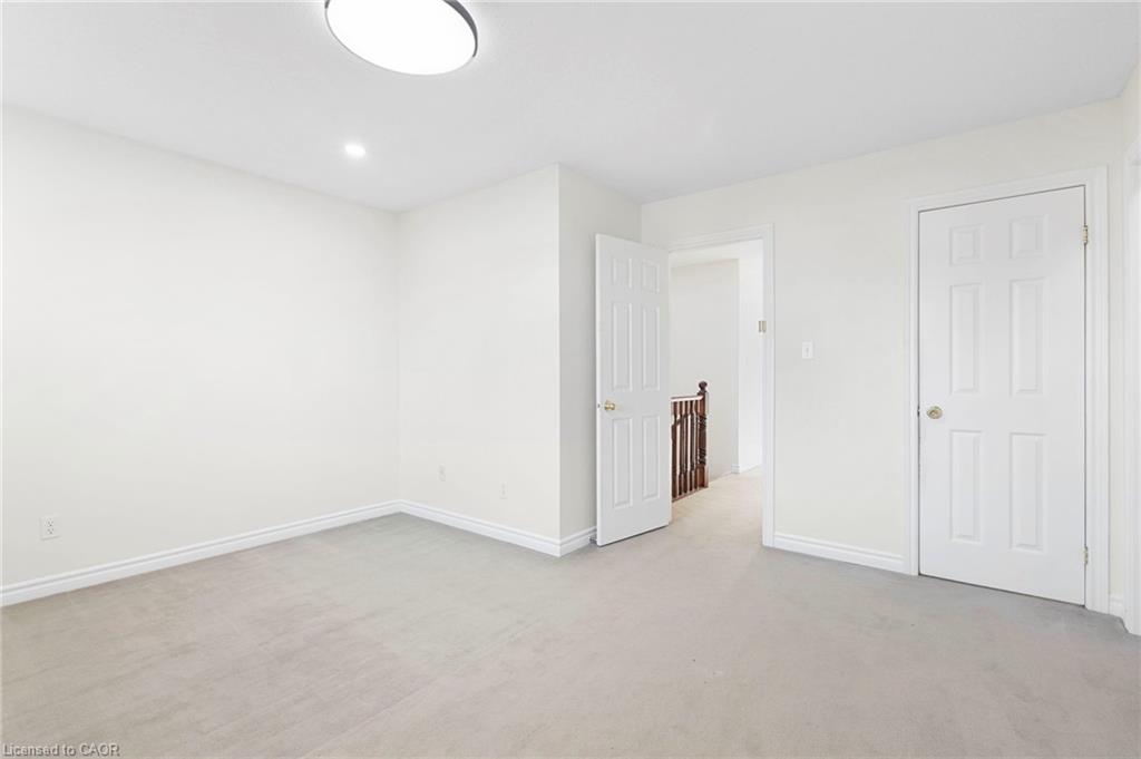 35 Thames Way Property Photo 22