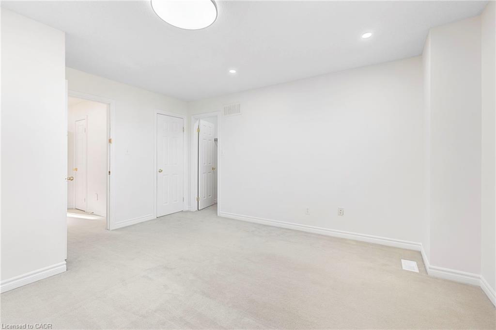 35 Thames Way Property Photo 24
