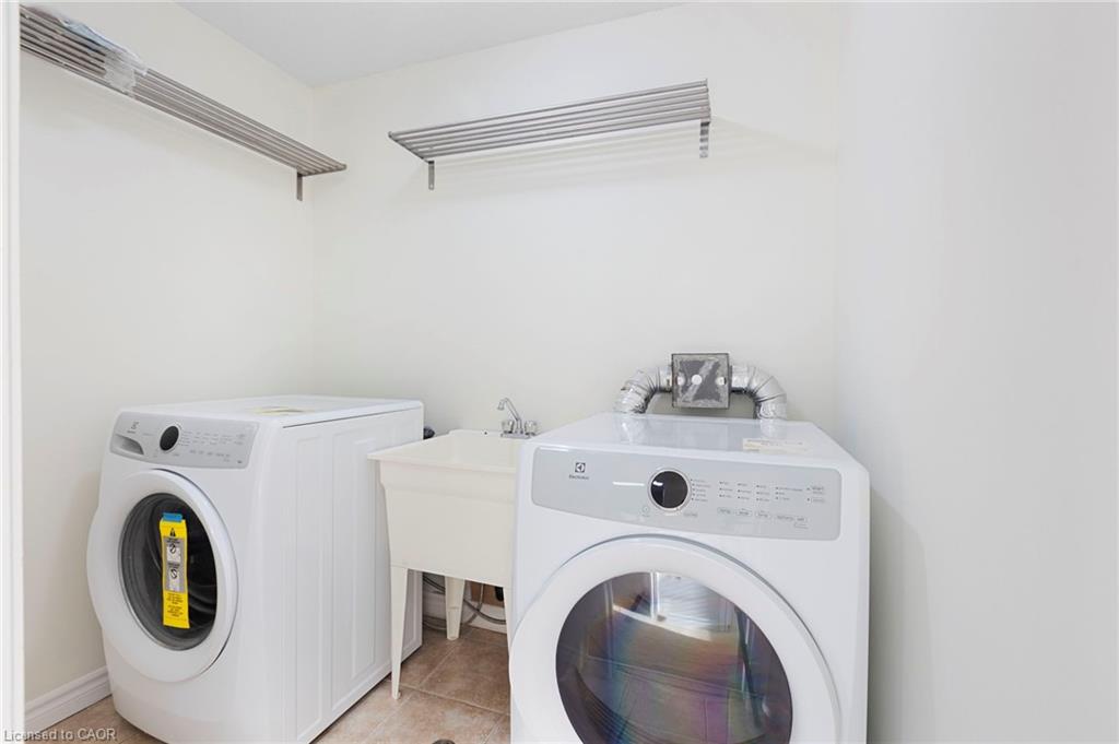 35 Thames Way Property Photo 28