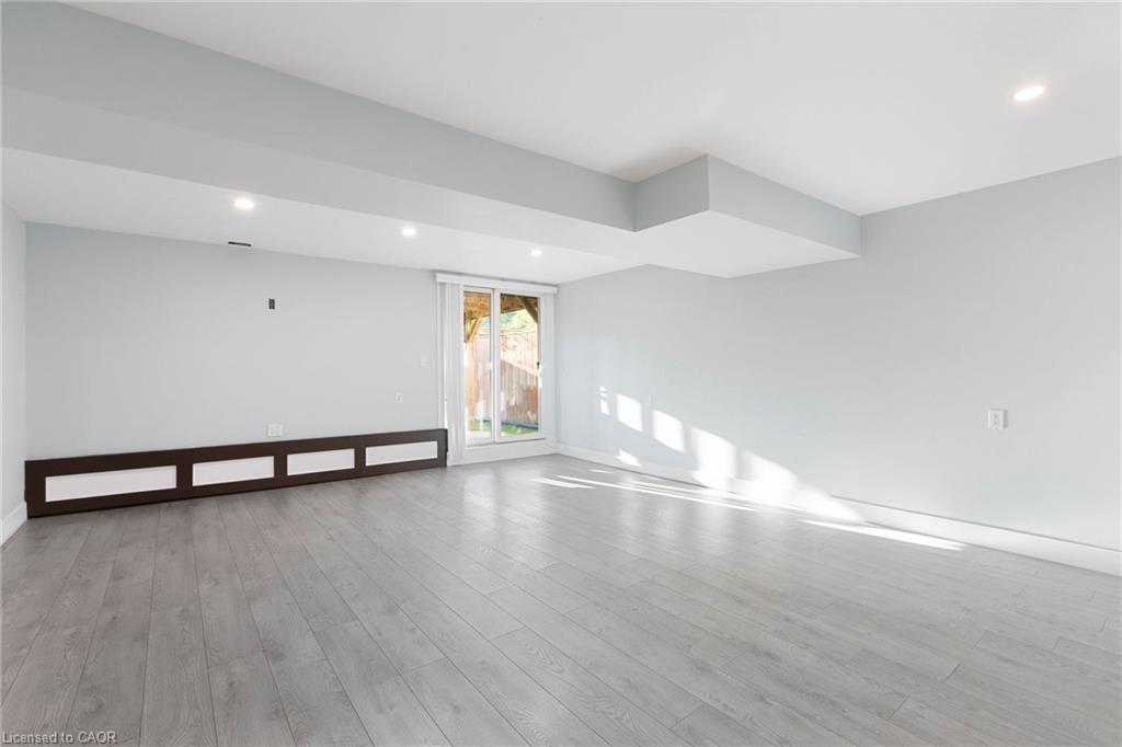 35 Thames Way Property Photo 32